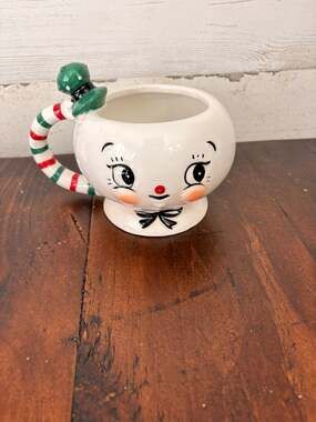 Johanna Parker Transpac Snowman Mug Green Hat Candy Cane Handle Christmas